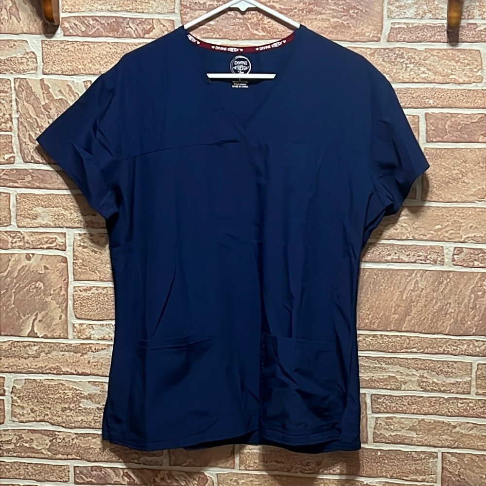 Navy Women’s Divine Stretch Scrub Top Large L JDM Uniforms